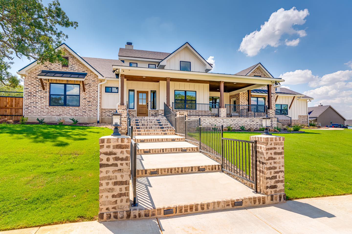 Luxury home gallery showcasing elegant designs in La Vernia, TX.